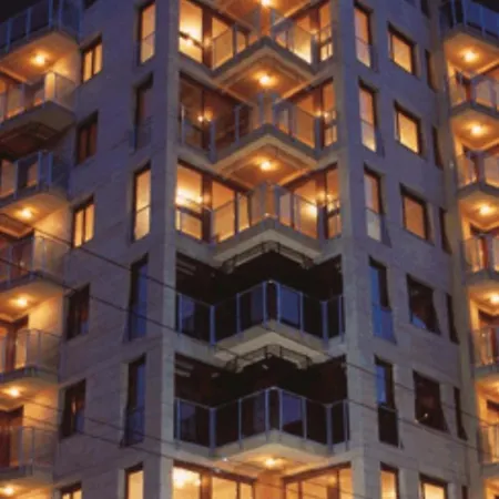Cleopatra Apartment *