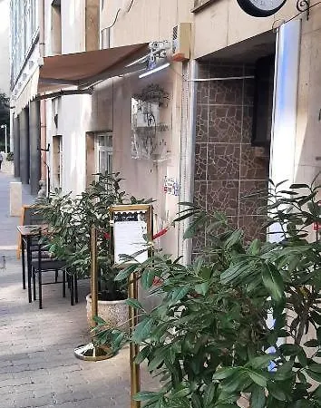 Cleopatra Apartment *
